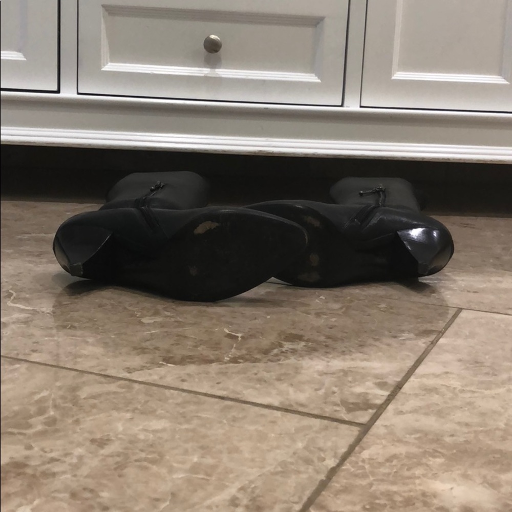 Belle by Singerson Morrison black boots - Picture 5 of 5